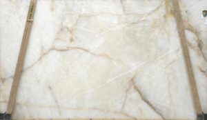 Crystal-Saint-3cm-220594